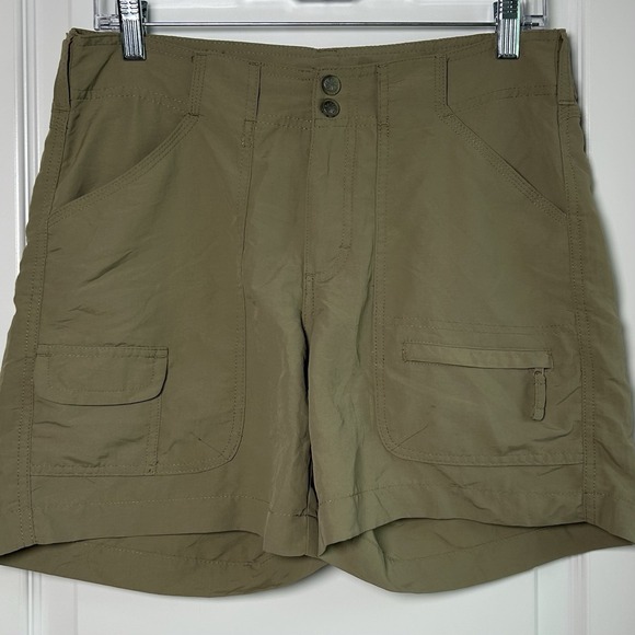 World Wide Sportsman Pants - World Wide Sportsman Olive Nylon Cargo Hiking Shorts Gorpcore Granola Girl Style